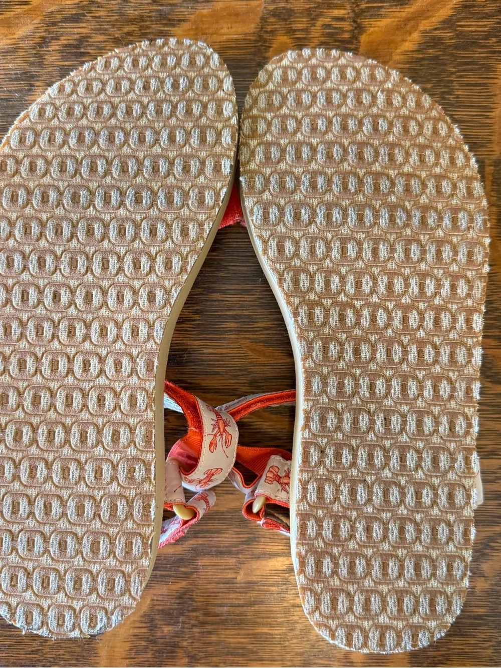 Women’s L.L. Bean Lobster-Print Strap Sandals in Coral & Cream, Size 10, NWOT